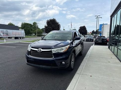 Used 2014 Toyota Highlander XLE AWD/4WD image 6