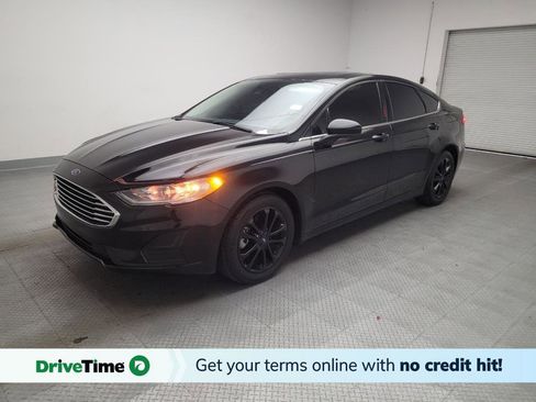 Used 2020 Ford Fusion SE image 1