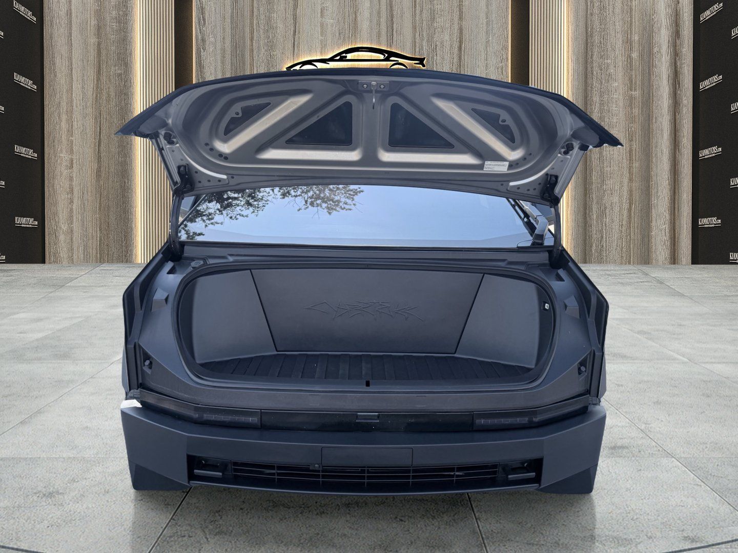 Used 2024 Tesla Cybertruck AWD Crew Cab image 15