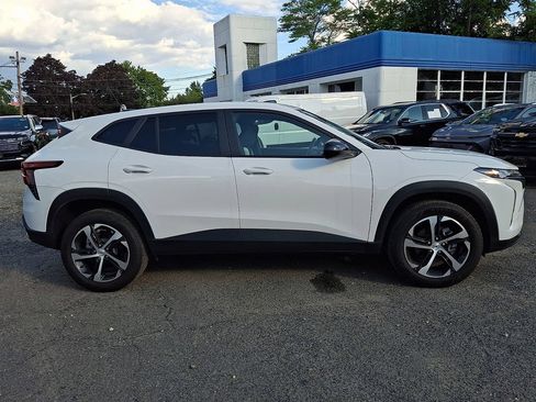 Used 2025 Chevrolet Trax RS w/ Driver Confidence Package FWD image 9