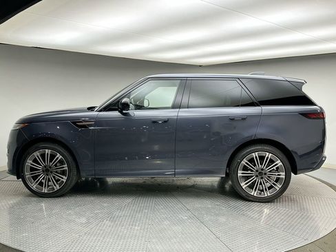 New 2026 Land Rover Range Rover Sport Dynamic SE image 2