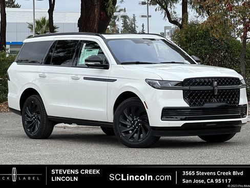 New 2025 Lincoln Navigator Reserve w/ Jet Appearance Package image 1