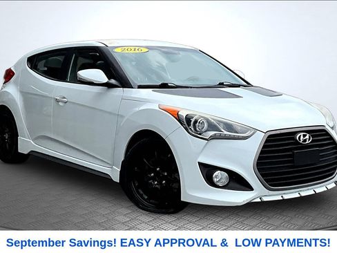 Used 2016 Hyundai Veloster Turbo FWD image 2