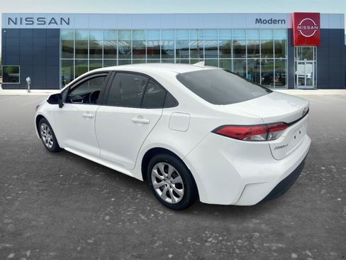 Used 2024 Toyota Corolla LE FWD image 7