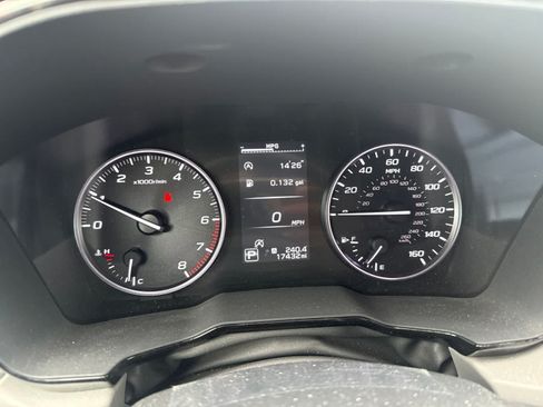 Used 2024 Subaru Outback Premium AWD/4WD image 18