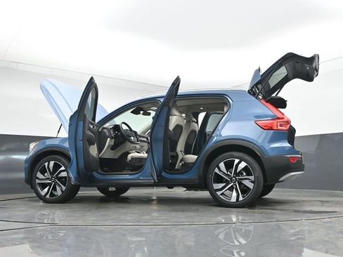 Used 2023 Volvo XC40 B5 Plus w/ Driver Assist Package AWD/4WD image 55