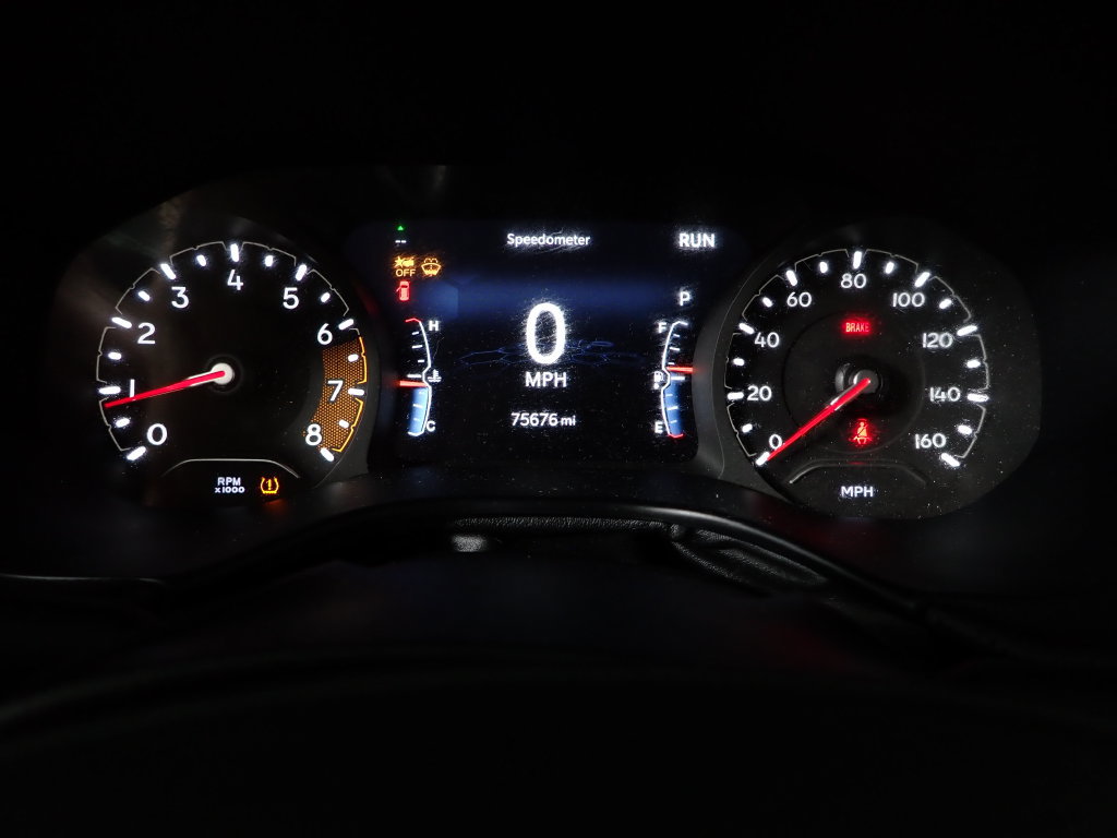 Used 2022 Jeep Compass Trailhawk w/ Trailhawk Convenience Group AWD/4WD image 23