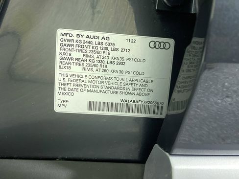 Used 2023 Audi Q5 Premium w/ Convenience Package image 39