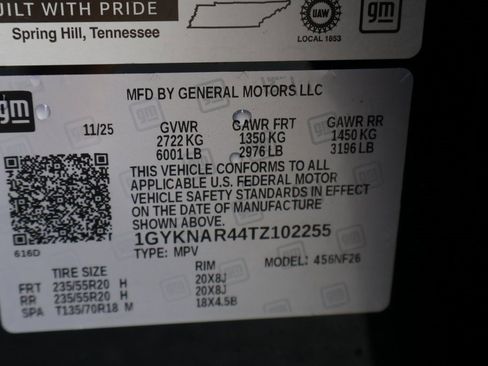 New 2026 Cadillac XT5 Luxury w/ LPO, ONYX Package image 26