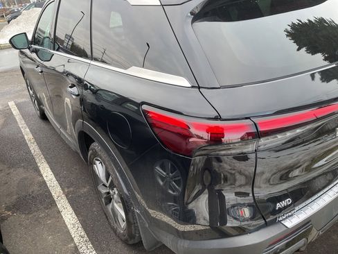 Used 2023 INFINITI QX60 Luxe w/ Cargo Package image 3