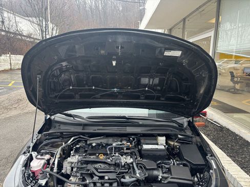 Used 2025 Toyota Corolla LE image 31