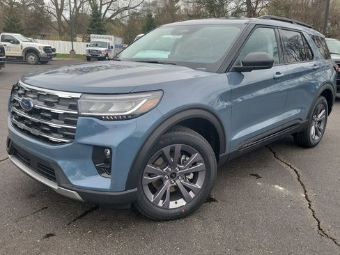 New 2026 Ford Explorer Active w/ Active Comfort Package image 1