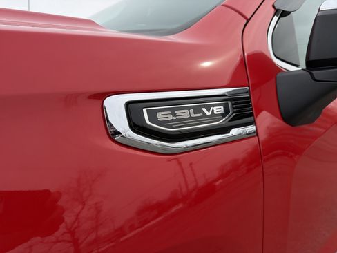 Used 2022 GMC Sierra 1500 SLE image 4