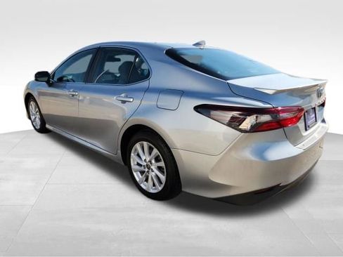 Used 2023 Toyota Camry LE image 7