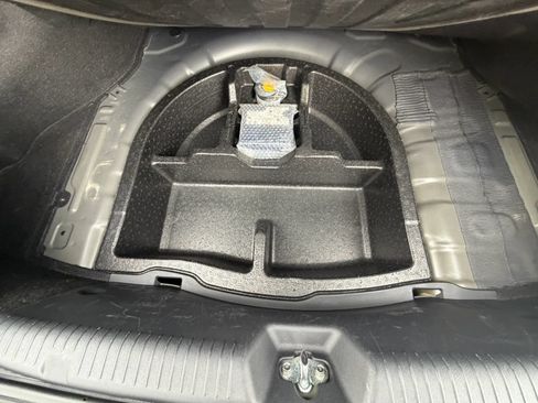 Used 2014 Hyundai Elantra SE FWD image 34