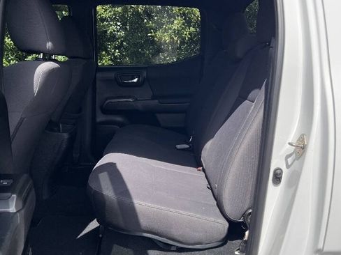 Used 2019 Toyota Tacoma TRD Sport RWD image 15