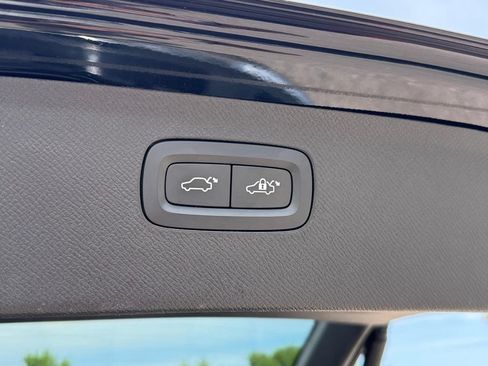 Certified 2023 Volvo XC90 B6 Plus AWD/4WD image 6