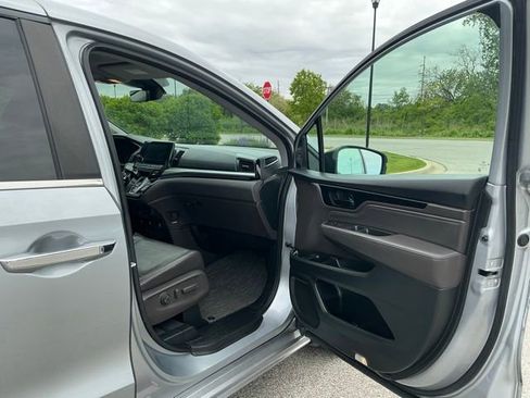 Used 2021 Honda Odyssey Touring image 17
