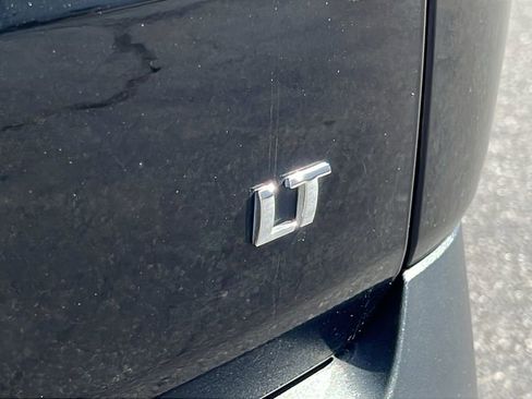 Used 2023 Chevrolet Traverse LT w/ LT Premium Package image 18