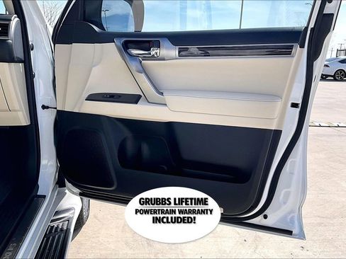 Used 2023 Lexus GX 460 Premium w/ Premium Package image 23