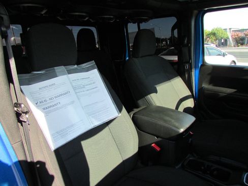 Used 2023 Jeep Gladiator Sport AWD/4WD image 21