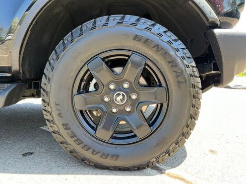 Used 2025 Ford Bronco Outer Banks AWD/4WD image 13