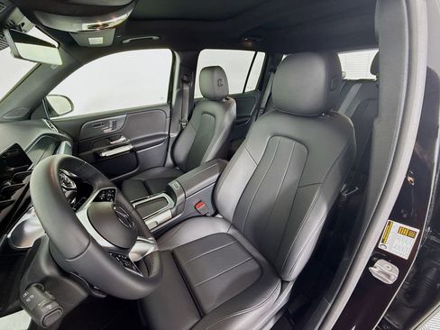 Used 2025 Mercedes-Benz GLB 250 GLB 250 image 5