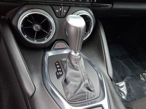 Used 2023 Chevrolet Camaro LT w/ Technology Package image 16