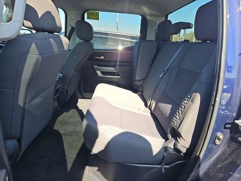Used 2022 Toyota Tundra SR5 w/ SR5 Convenience Package AWD/4WD image 4