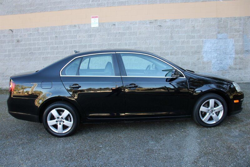 Used 2009 Volkswagen Jetta SE FWD image 13