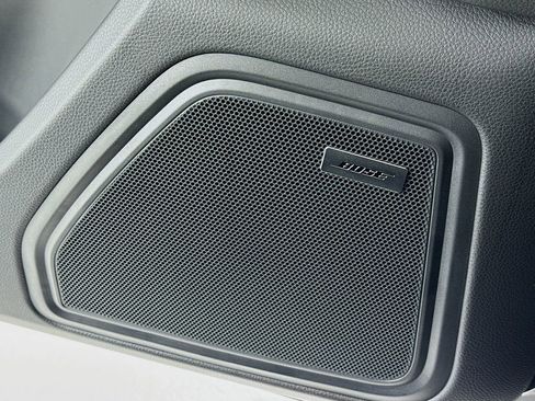 New 2026 Porsche Macan AWD/4WD image 12