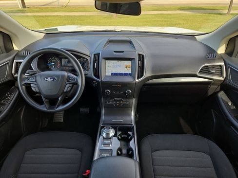 Used 2020 Ford Edge SE FWD image 12