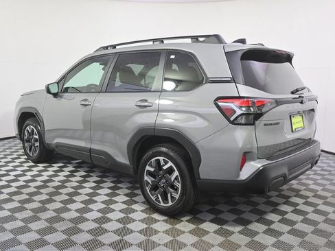 Used 2026 Subaru Forester Premium AWD/4WD image 3