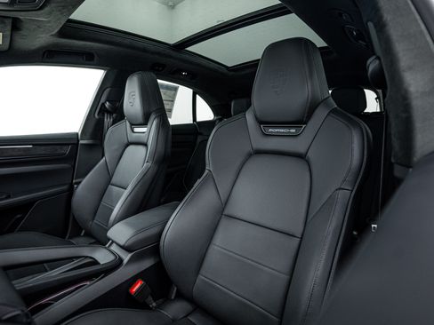 New 2025 Porsche Macan Turbo Electric image 21