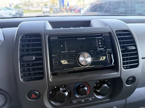 Used 2013 Nissan Xterra X image 11