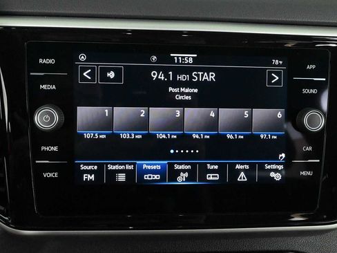 Certified 2022 Volkswagen Atlas SE w/ Black Wheel Package FWD image 26