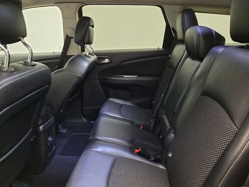 Used 2020 Dodge Journey Crossroad FWD image 18