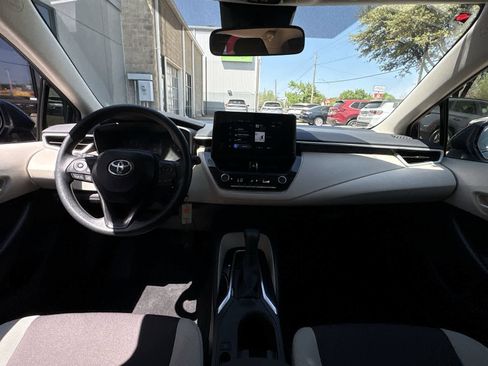 Used 2025 Toyota Corolla LE image 22