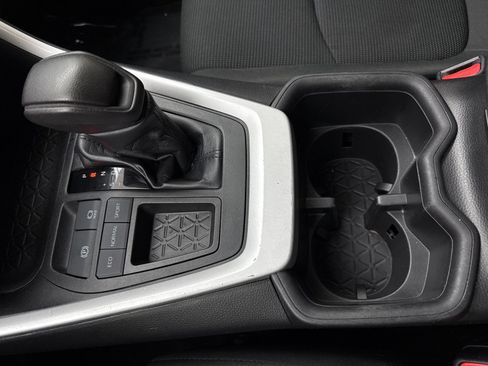 Used 2023 Toyota RAV4 LE FWD image 29