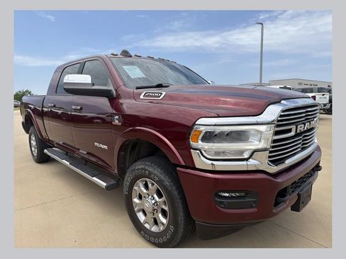 Used 2022 RAM 2500 Laramie AWD/4WD image 1