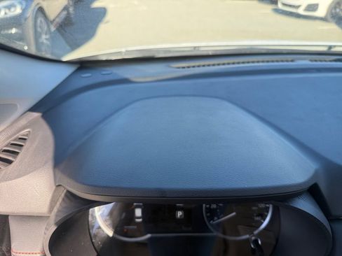 Certified 2025 Nissan Versa SR w/ Trunk Package image 27