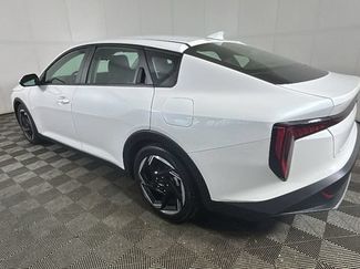 Used 2025 Kia K4 EX FWD video 4
