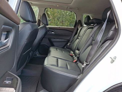 Certified 2021 Nissan Rogue SL w/ Premium Package AWD/4WD image 10