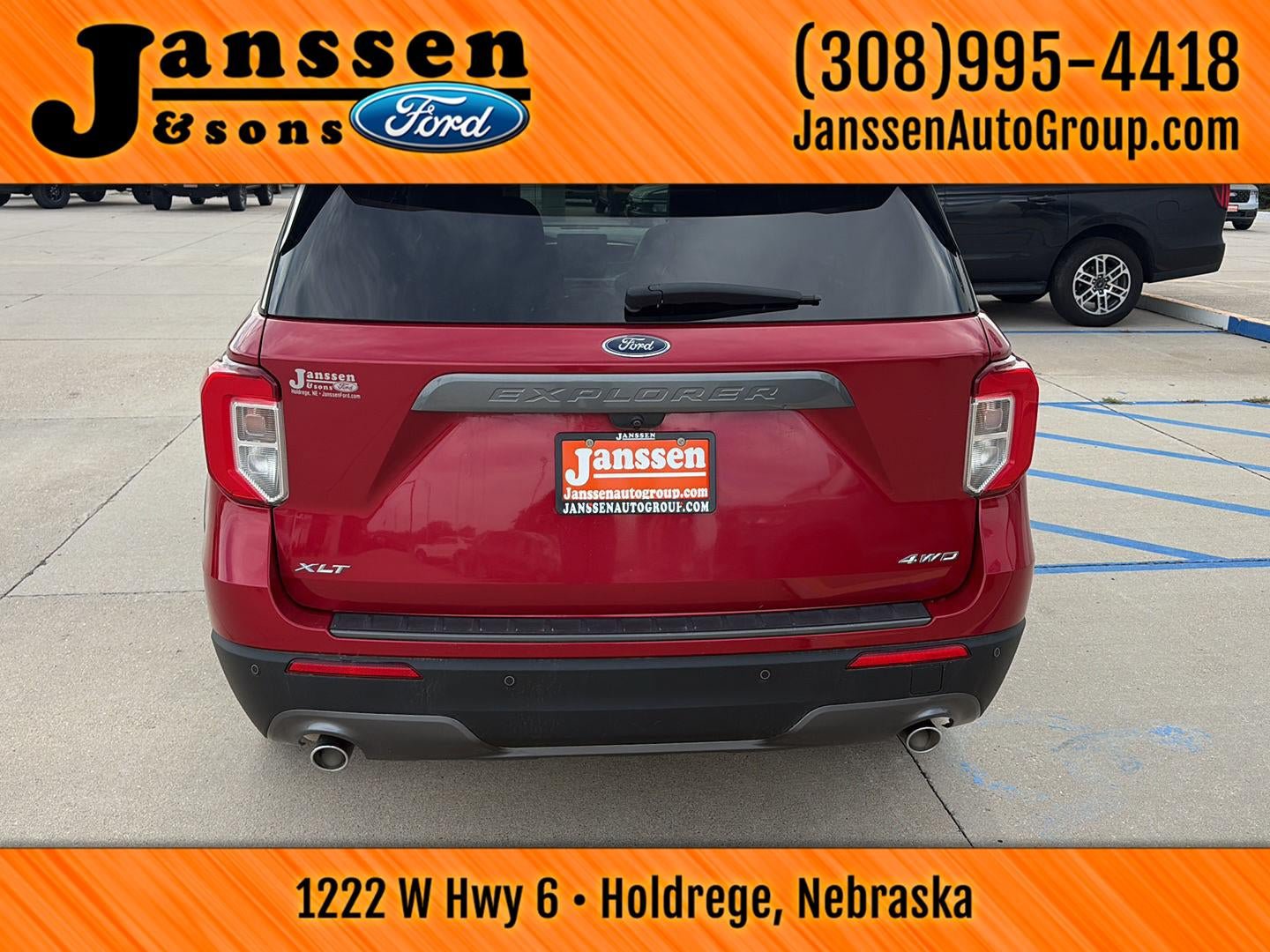 Used 2021 Ford Explorer XLT w/ Equipment Group 202A AWD/4WD image 7