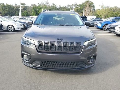 Used 2020 Jeep Cherokee Latitude Plus image 2