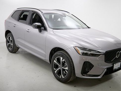 New 2026 Volvo XC60 B5 Core w/ Climate Package image 4