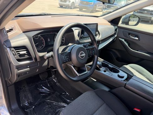 Used 2023 Nissan Rogue SV AWD/4WD image 26