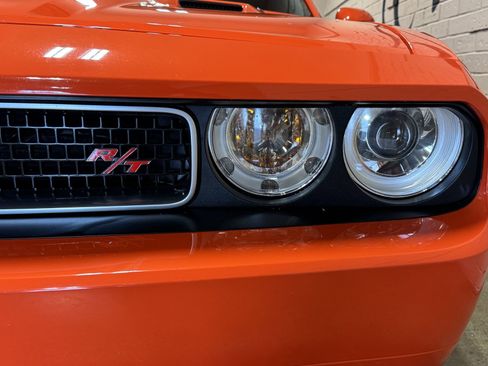 Used 2009 Dodge Challenger R/T w/ Electronics Convenience Group RWD image 16