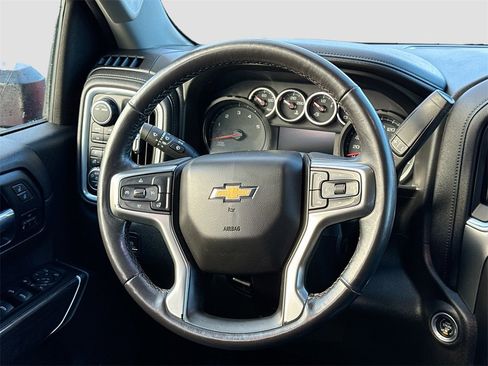 Used 2021 Chevrolet Silverado 2500 LTZ w/ LTZ Convenience Package image 17