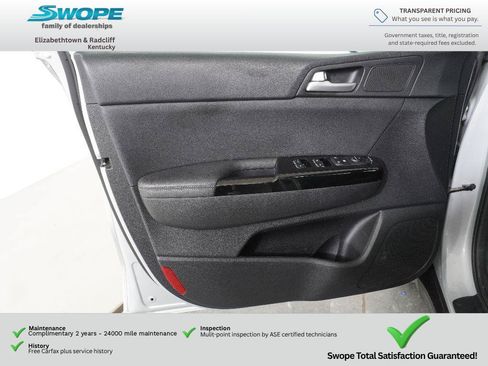 Used 2022 Kia Sportage EX AWD/4WD image 13